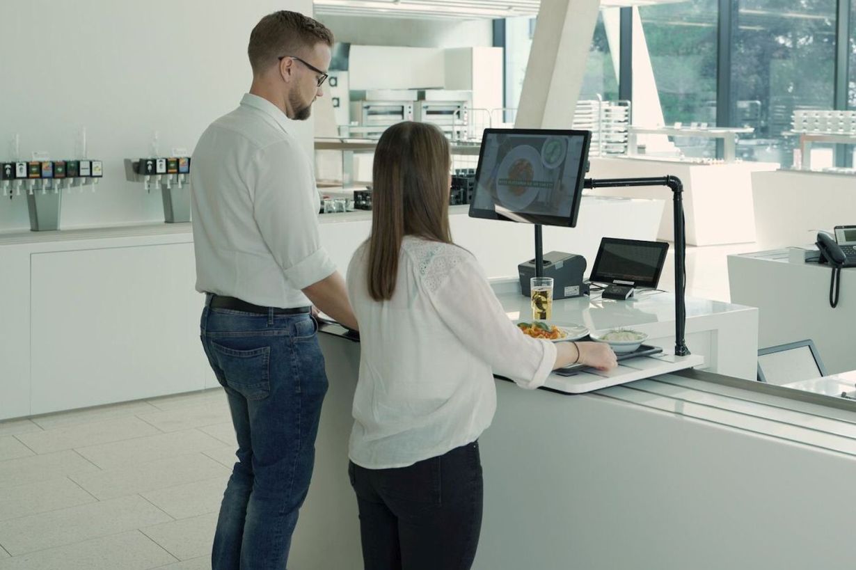 KIT’s startup auvisus develops an automatic cash desk system for canteens. (Photo: Dominic Hohlbaum)