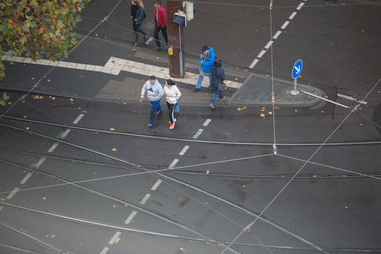 Die Reproduktionszahl R gibt an, wie viele Personen ein mit Corona Infizierter im Schnitt ansteckt. Forscher des KIT wollen die Zahl nun genauer schätzen. (Foto: Lydia Albrecht, KIT) 