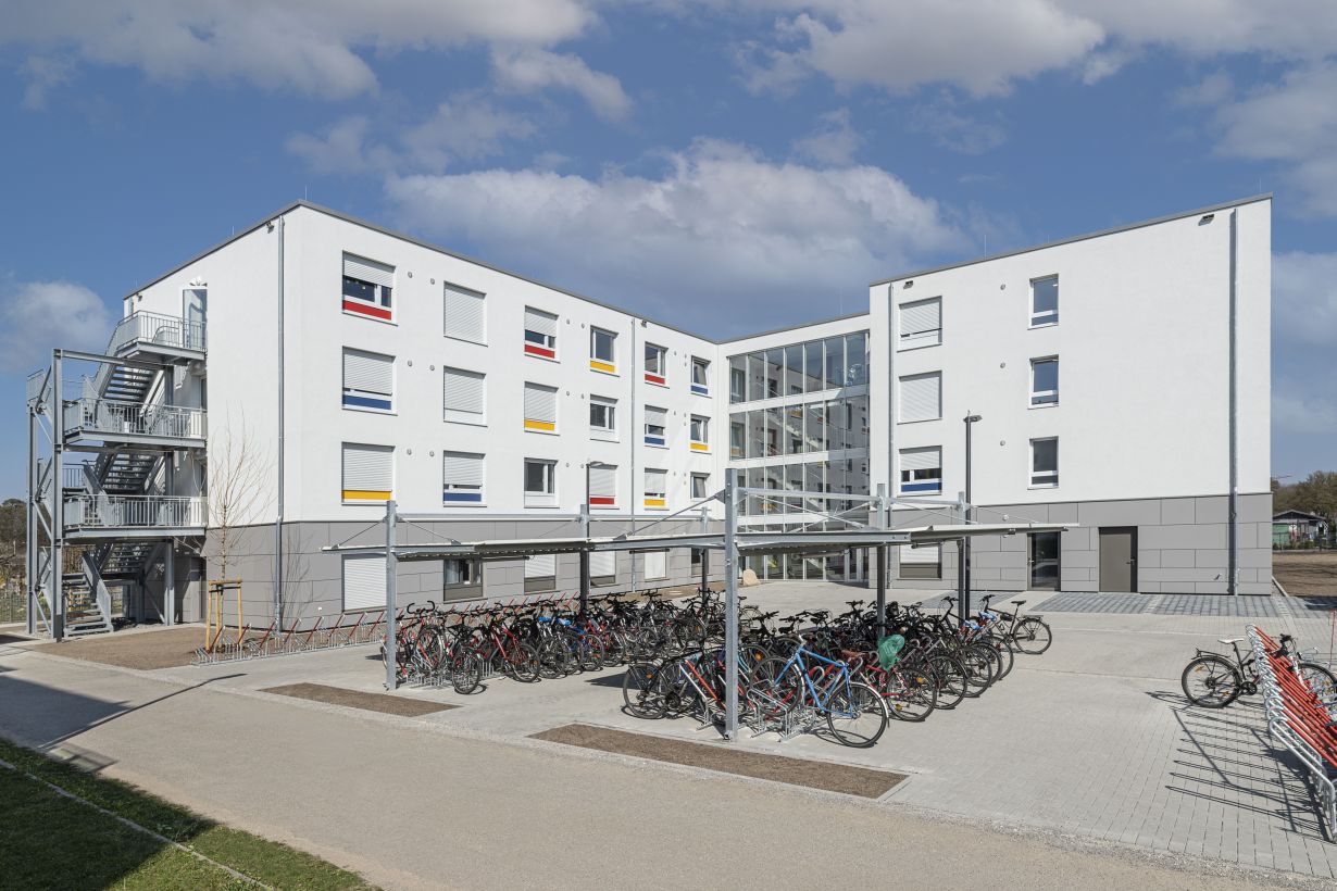 Am 4. April 2022 wird das neue Studierendenwohnheim Schroff-Kolleg eingeweiht, für das die Schroff-Stiftungen eine Million Euro bereitgestellt haben (Foto: HEBERGER Hoch,- Tief- und Ingenieurbau GmbH)