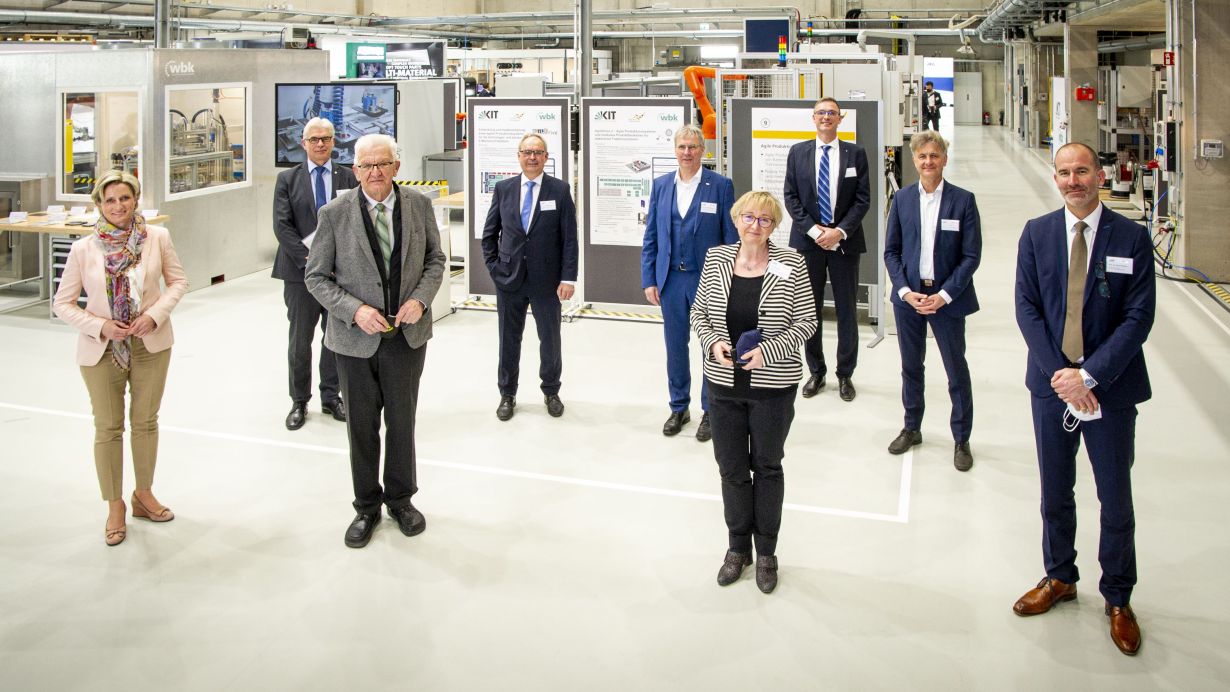 Opening ceremony of the Karlsruher Forschungsfabrik in the presence of Minister-President Winfried Kretschmann, Minister Dr. Nicole Hoffmeister-Kraut, and Minister Theresia Bauer. (For the detailed caption, see end of text; photo: Markus Breig, KIT) 