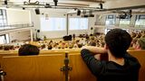 „Zurück auf den Campus“ heißt es ab dem Sommersemester 2022. Die überwiegende Anzahl der Lehrveranstaltungen soll dann wieder in Präsenz stattfinden. (Foto: Magali Hauser, KIT)