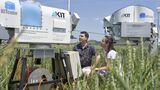 Mit dem „KITcube“ sammeln die Forschenden des KIT detaillierte Informationen über den Zustand der Atmosphäre bei der Entstehung und Entwicklung von Gewittern. (Foto: Amadeus Bramsiepe, KIT)