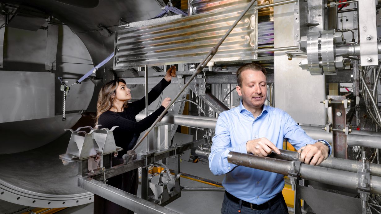 Im Forschungsprojekt DINERWA arbeitet das KIT gemeinsam mit dem koordinierenden Laserfusionsunternehmen Focused Energy und weiteren Partnern an Technologien für zukünftige Fusionskraftwerke