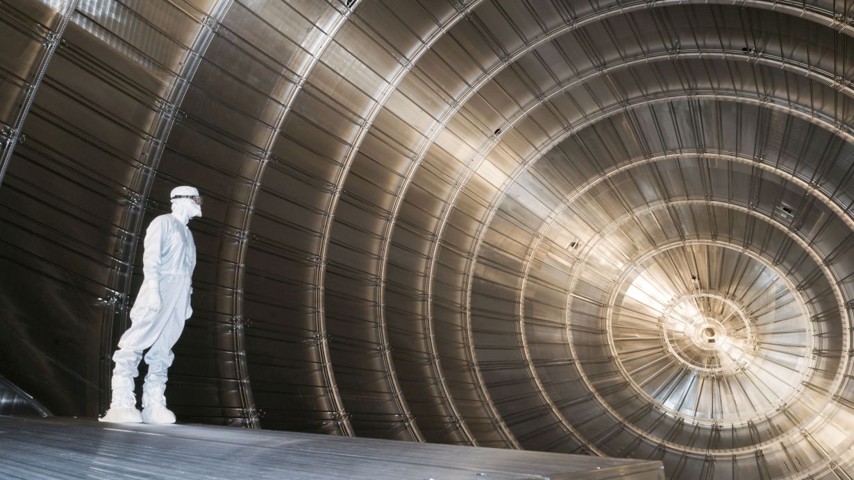 Markus Breig, KIT Beim Neutrinoexperiment KATRIN am KIT entstehen große Datenmengen. Die NFDI macht sie auch für künftige Forschungsfragen anderer Disziplinen verfügbar. (Foto: Markus Breig, KIT)